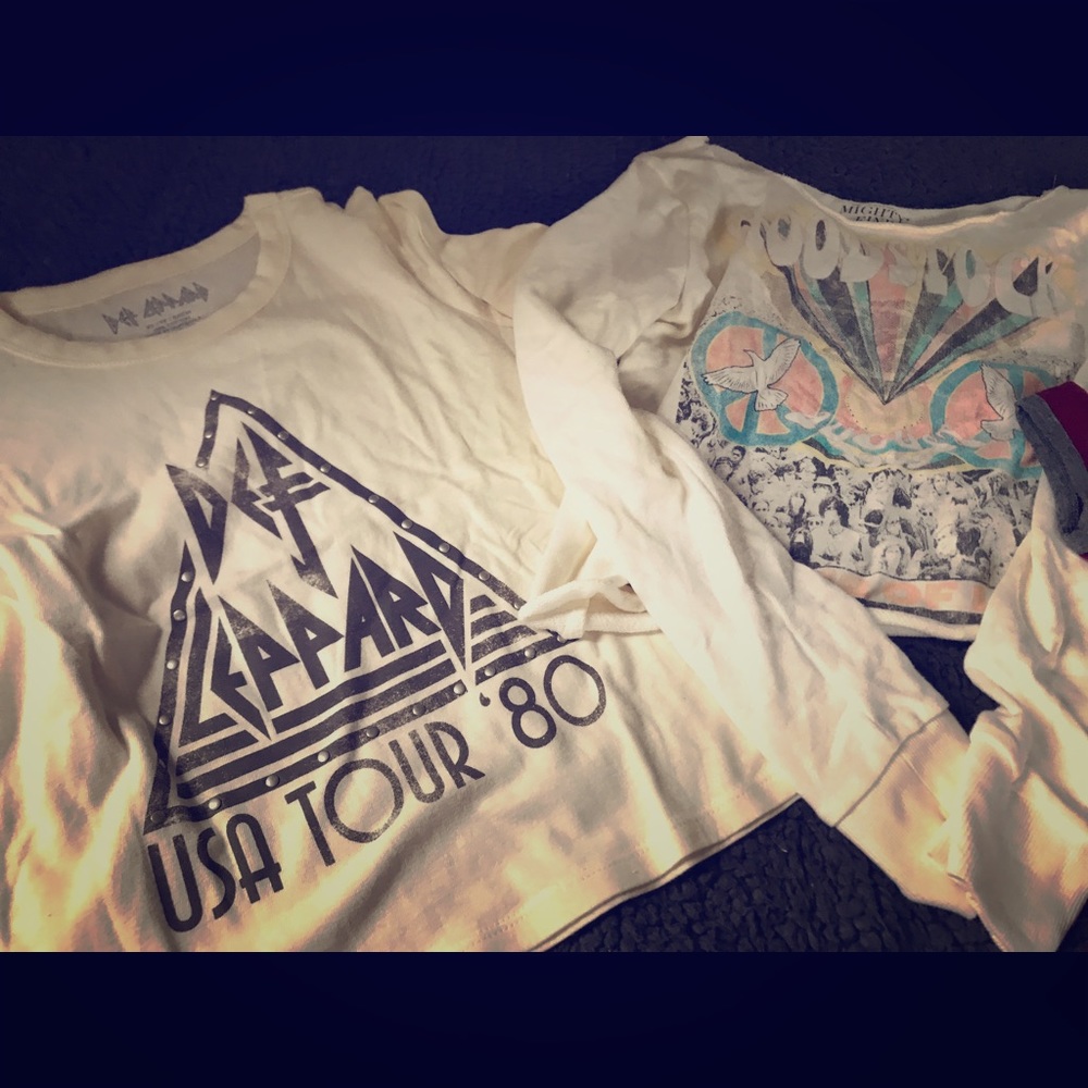 Young Women’s T-shirt’s